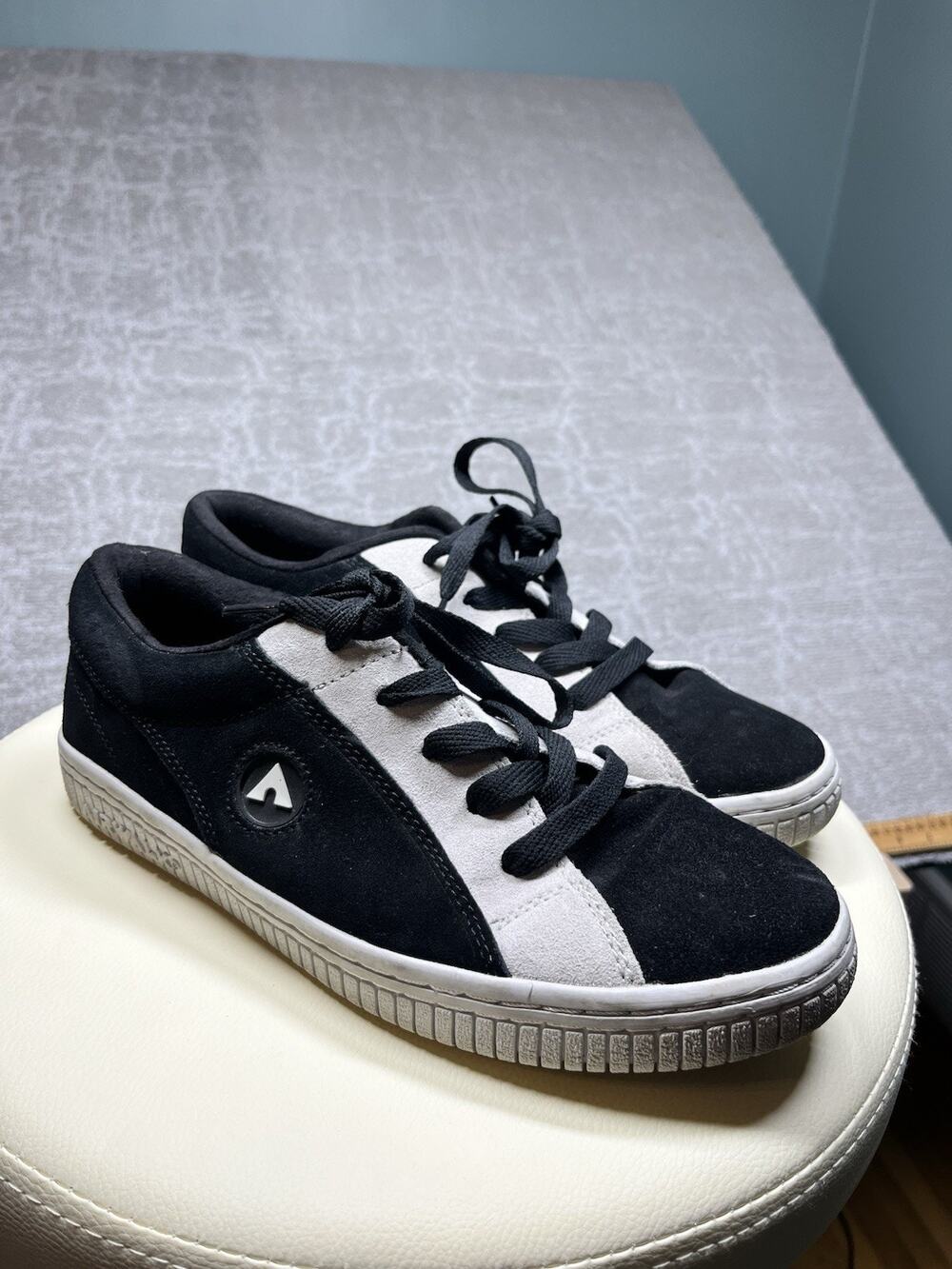 Airwalk Classics Random One Suede Skate Shoes Black White Retro Size EU 42
